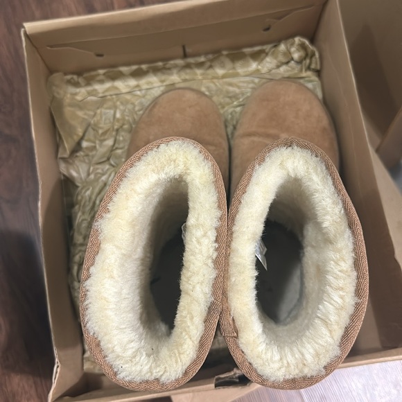 UGG classic boots - Picture 7 of 7